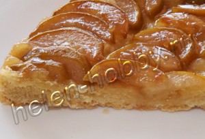 Пирог с грушами и карамелью