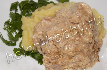 Курица под соусом